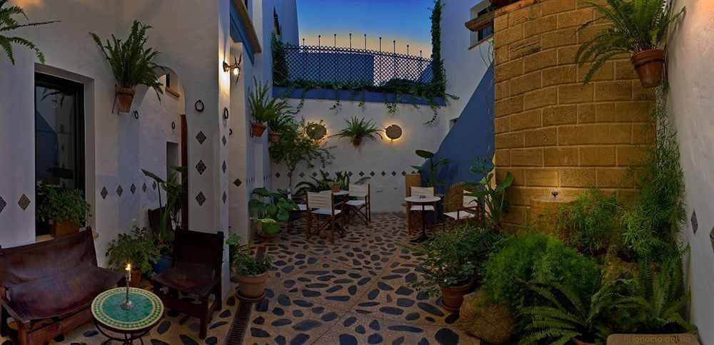 Hostal Casa Alborada Conil De La Frontera Dış mekan fotoğraf
